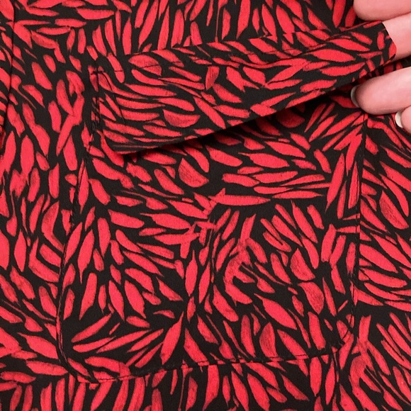 Investments Button Down Blouse - Picture 3 of 5